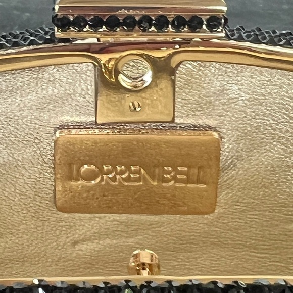 Loren Bell Swarovski EGG shaped crystal Floral purse - Picture 8 of 9